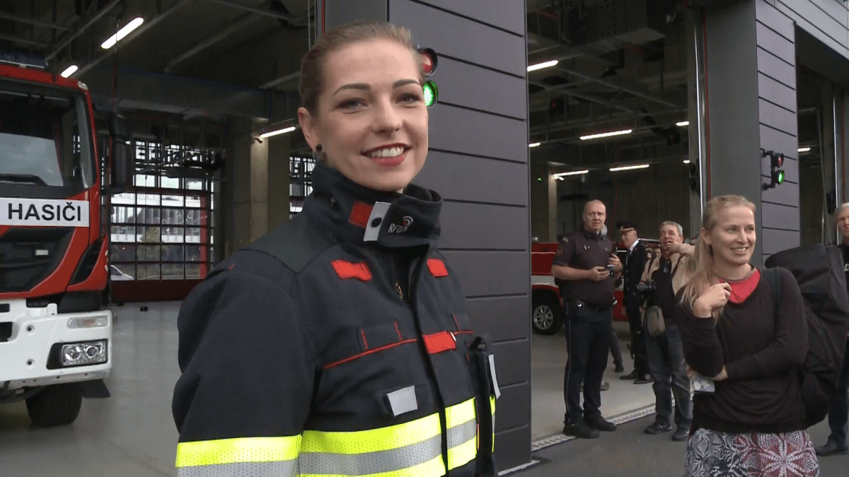 U výjezdové skupiny hasičů je první žena: Michaela Žďárská.
