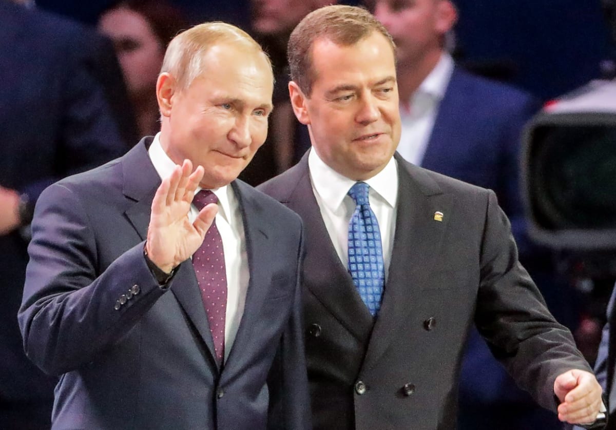 Dmitrij Medveděv s ruským prezidentem Vladimirem Putinem