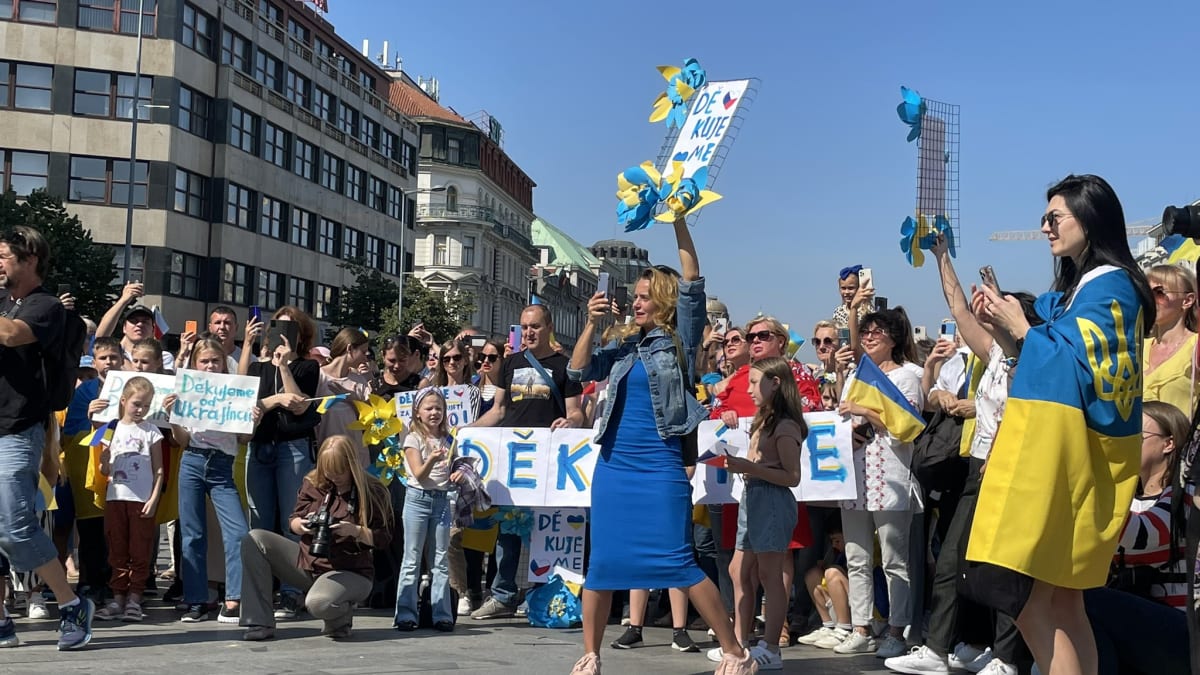 Ukrajinci poděkovali Česku za pomoc Pochodem vděčnosti