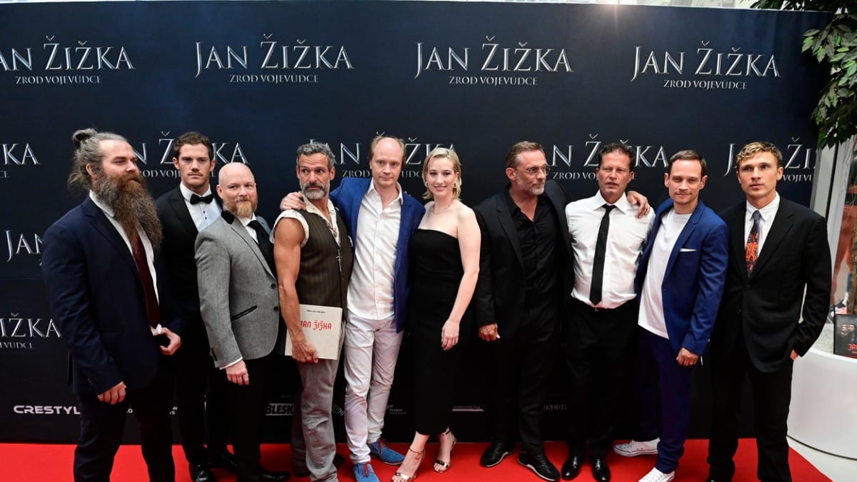 Premiéru filmu Jan Žižka si nenechaly ujít zahraniční ani české hvězdy.