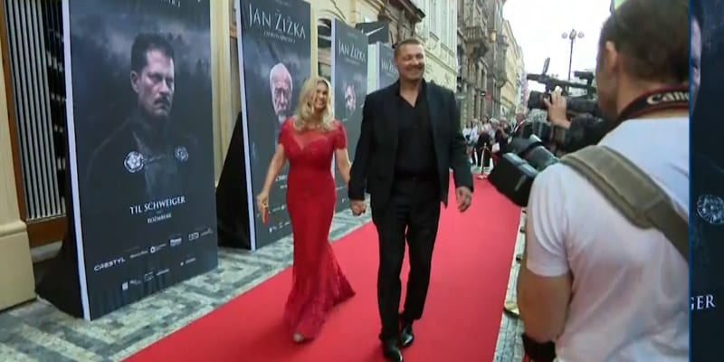 Premiéru filmu Jan Žižka si nenechaly ujít zahraniční ani české hvězdy.