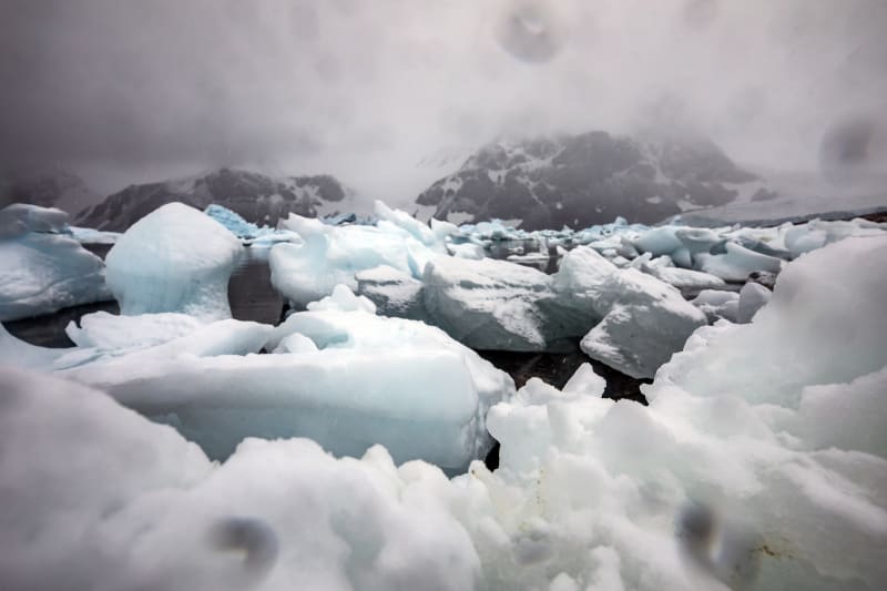 Ledovec Thwaites v Antarktidě rychle ustupuje.