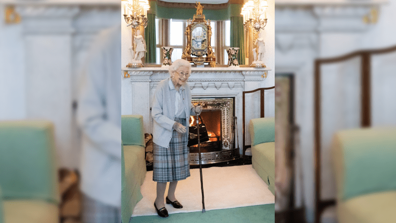 Poslední snímky Alžběty II. při jmenování Liz Trussové premiérkou Velké Británie ve Skotsku 