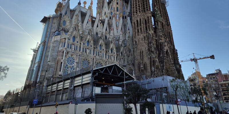 Sagrada Família, širokoúhlá fotka z realme GT 2 Pro