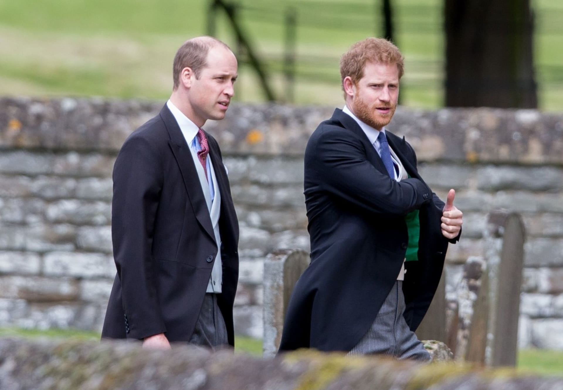 Princové William a Harry už si nejsou tak blízcí jako dřív.