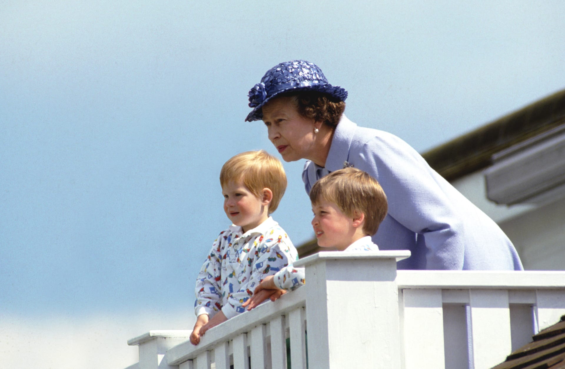 Královna Alžběta II. měla se svými vnuky výjimečný vztah.