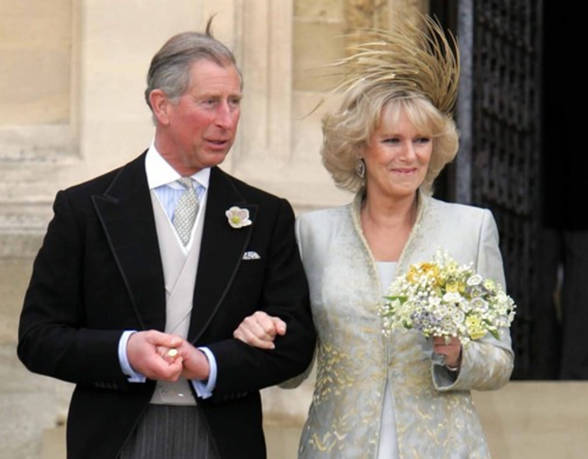 Karel si vzal svou dlouholetou lásku Camillu Parkerovou Bowlesovou v roce 2005.