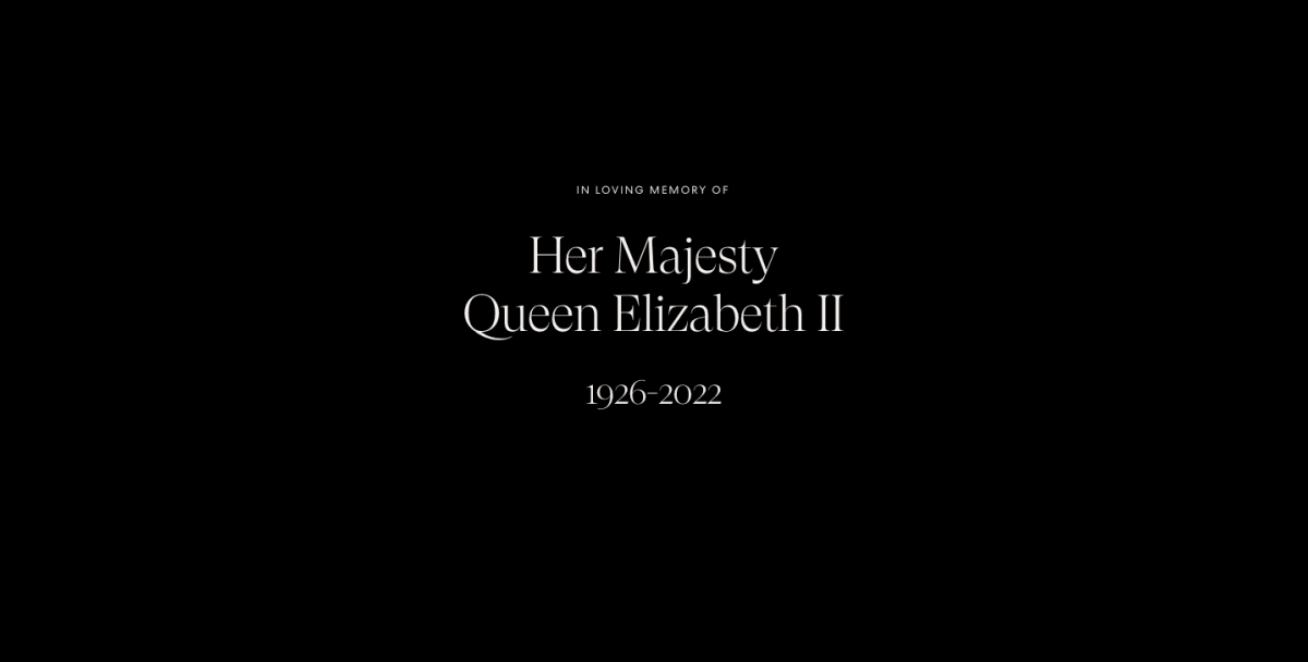 Meghan Markle a princ Harry vzdali hold královně tím, že titulní stránku svých webových stránek změnili na černou.