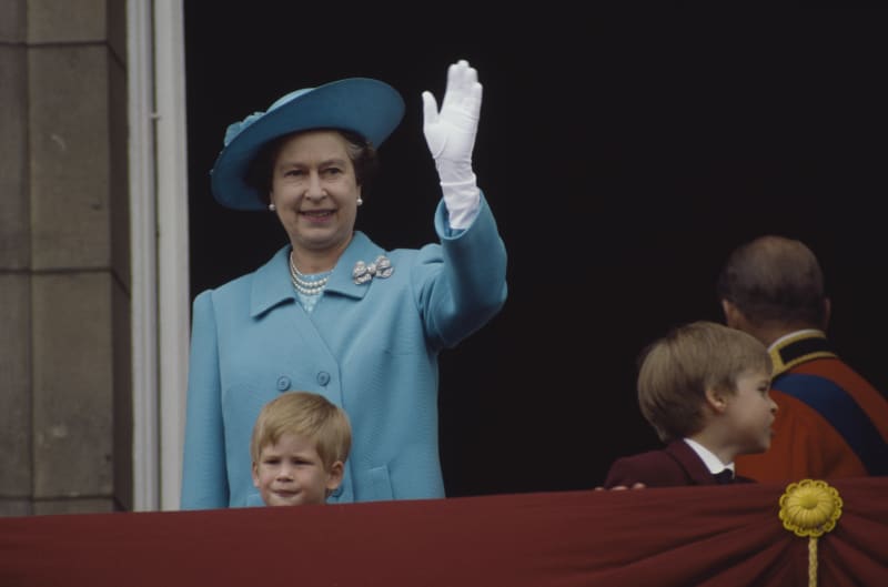 Královna Alžběta II. měla s princem Harrym výjimečný vztah.