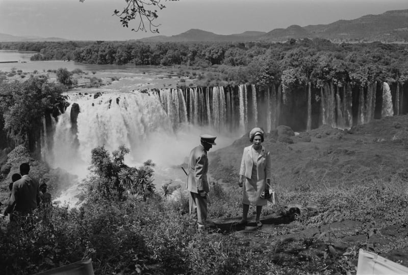 Královna Alžběta II. navštívila v roce 1965 vodopády v Etiopii.