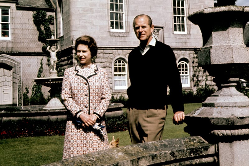 Královna Alžběta II. a princ Philip v Balmoralu