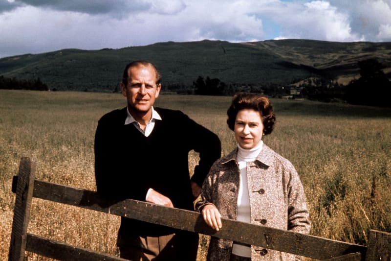 Královna Alžběta II. a princ Philip v Balmoral