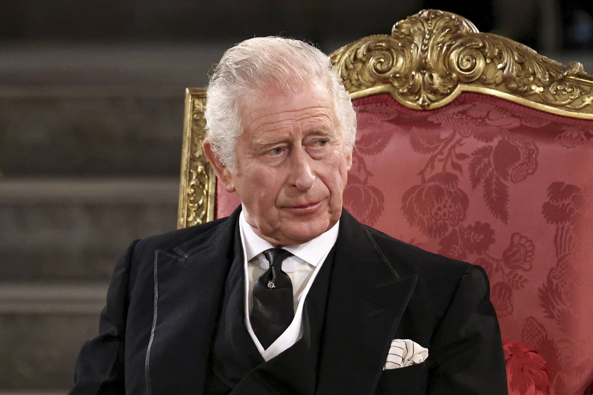 Král Karel III. poprvé promluvil v Parlamentu.