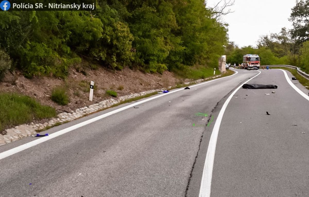 Třiadvacetiletý motorkář zemřel při dopravní nehodě.