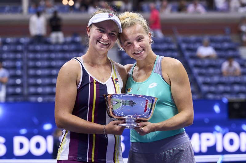 Tenistky Barbora Krejčíková a Kateřina Siniaková triumfovaly ve čtyřhře na US Open