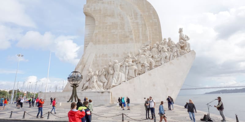 Památník objevitelů připomíná portugalskou objevitelskou historii. Na vrchu je vyhlídka, uvnitř pak muzeum.
