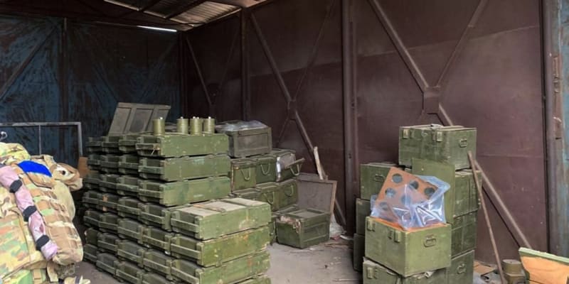 Rusové v Izjumu po sobě nechali mnoho vojenského materiálu. (11. září)