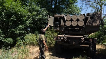 ON-LINE: USA posílají Ukrajině další vojenskou pomoc. Součástí jsou raketomety HIMARS