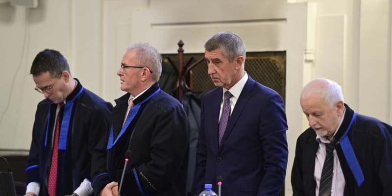 Expremiér Andrej Babiš (ANO) u soudu (14.9.2022)