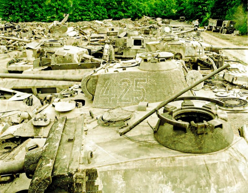 Hřbitov poražených německých tanků
