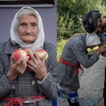 92letá Ukrajinka přivítala osvoboditele, dala jim jablka.