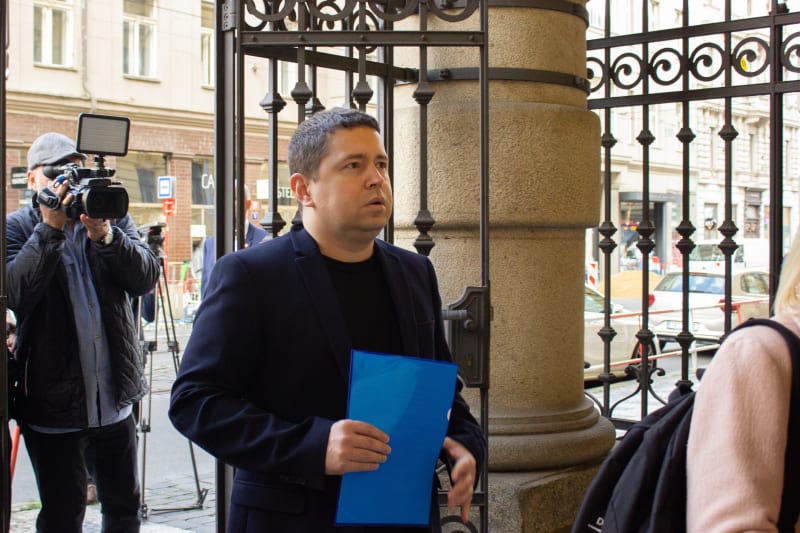 Andrej Babiš mladší svědčí u soudu proti svému otci. (16. 9. 2022)