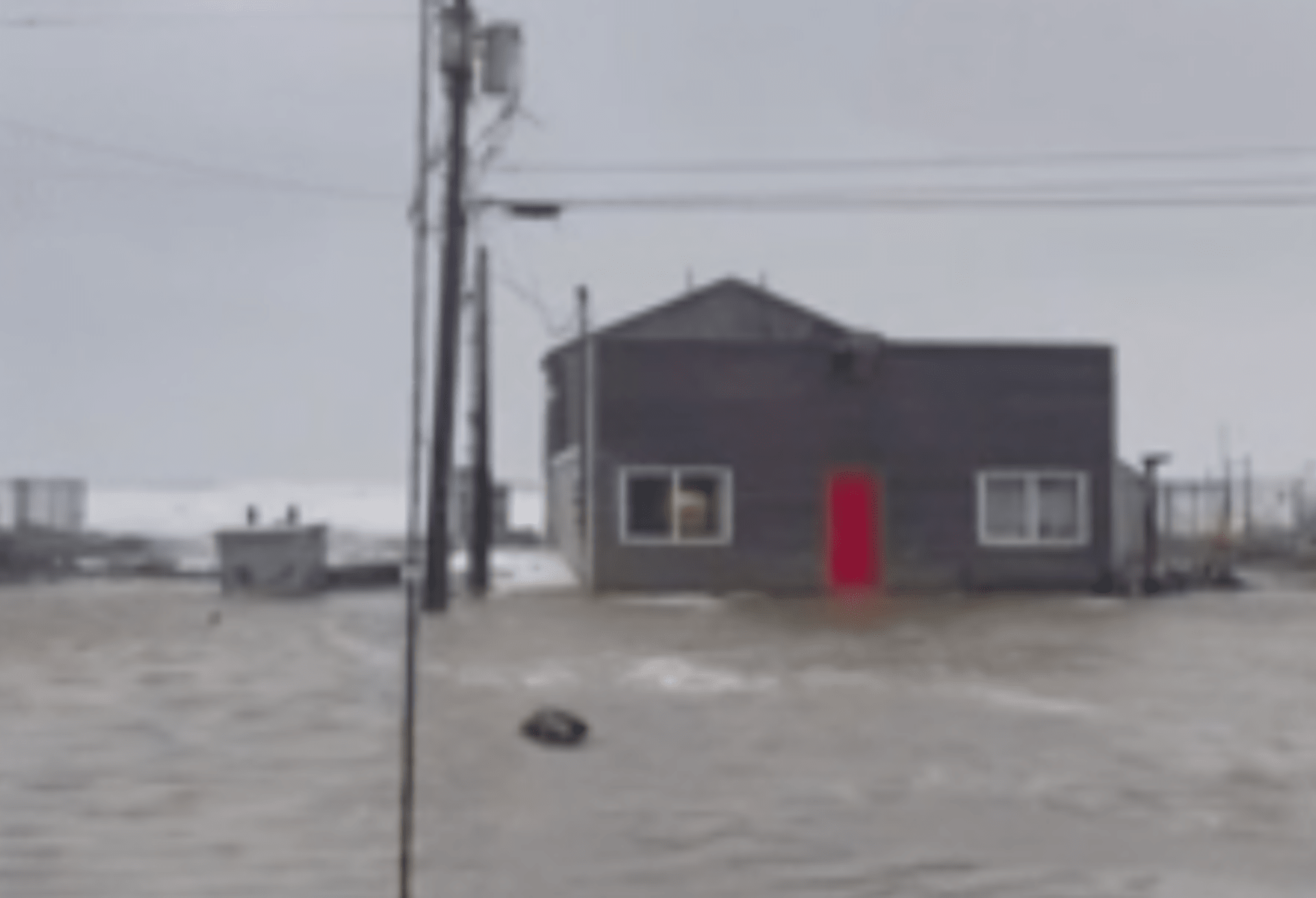 Aljašku zasáhla silná bouře, úřady varují před největšími záplavami za 50 let. 