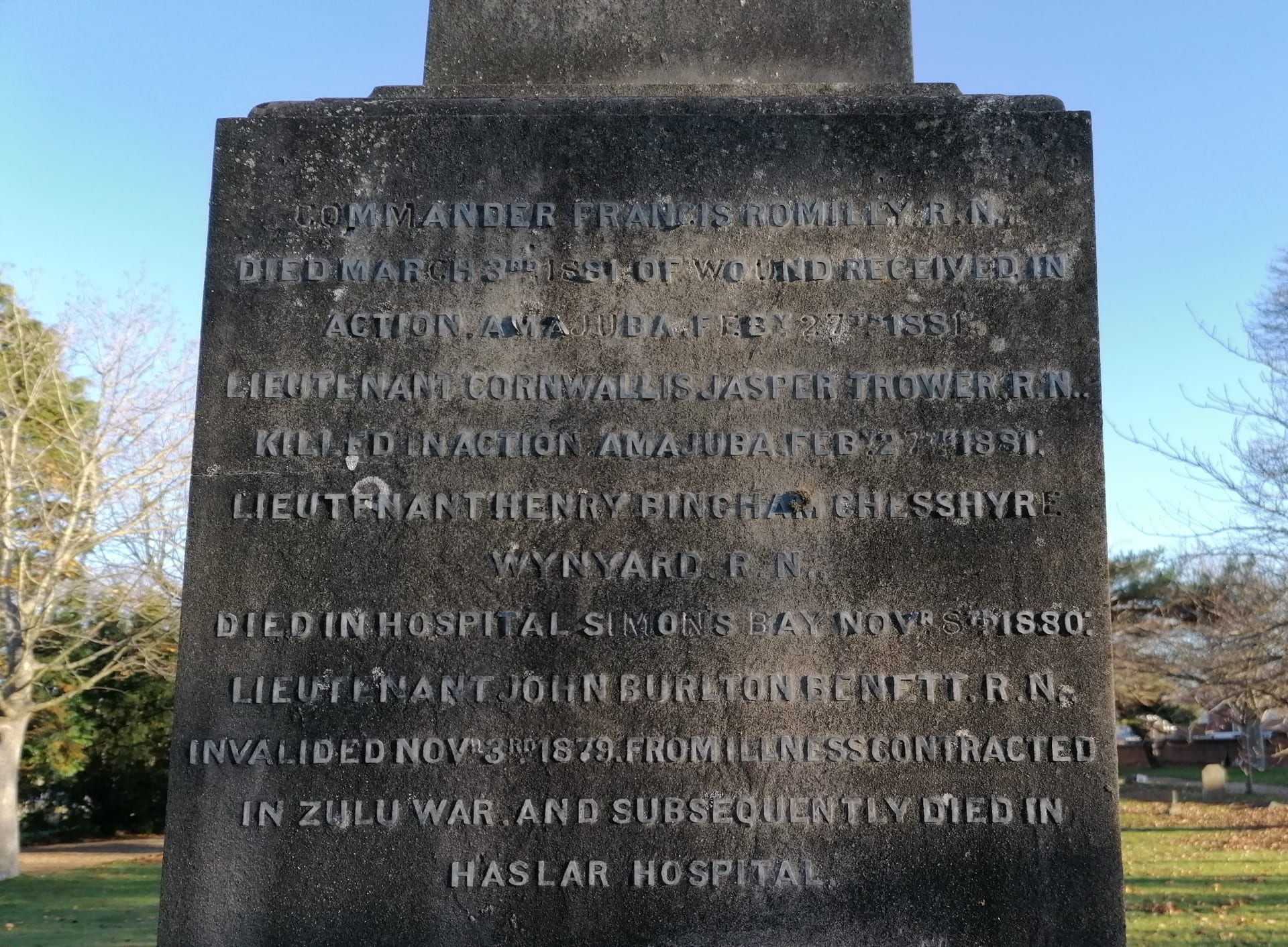 Hřbitov britského královského námořnictva v Gosportu na jihu Anglie. Pomník obětem britské koloniální války s africkými Zuly z roku 1879 