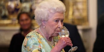 Oblíbený drink Alžběty je beznadějně vyprodaný. Lidé tak chtějí uctít královninu památku