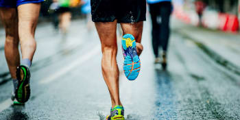 Unikátní sportovní výkon: Muž uběhl 365 maratonů za jediný rok, vybral 30 milionů korun