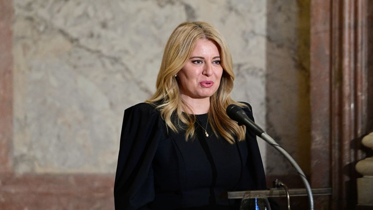 Zuzanu Čaputovou ignorovali. Jako prezidenta Slovenska označili jejího partnera.