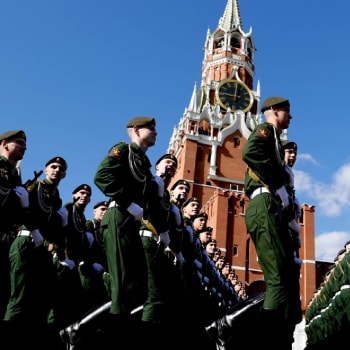 Ruská armáda před Kremlem