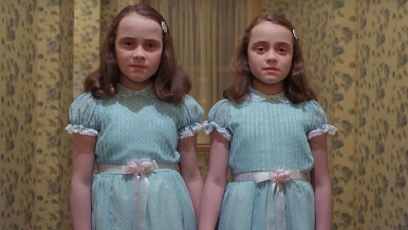 Krutý experiment s dvojčaty zničil spoustu životů. Jeho výsledky přinesly další problémy