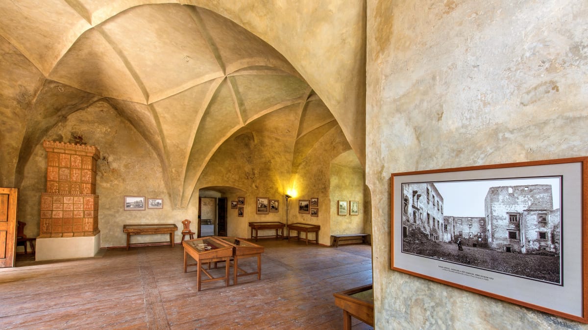 Na hradě Lipnice vás čeká procházka hradními chodbami, při kterých můžete obdivovat středověkou architekturu 