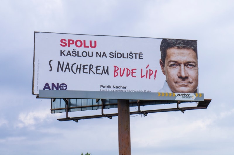 Billboard hnutí ANO před komunálními volbami
