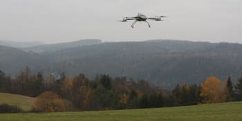 Policejní drony zatím rychlost neměří, řidiče přesto dokáží ze vzduchu nemile překvapit