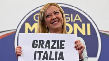 Itálii poprvé povede žena. Meloniová má fašistickou minulost, obdivuje Orbána i fantasy