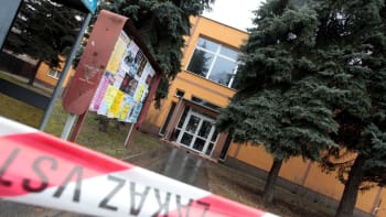 Tragédie v Uherském Brodě: Zastřelil hosty restaurace a poté i sebe. Muže na WC přehlédl