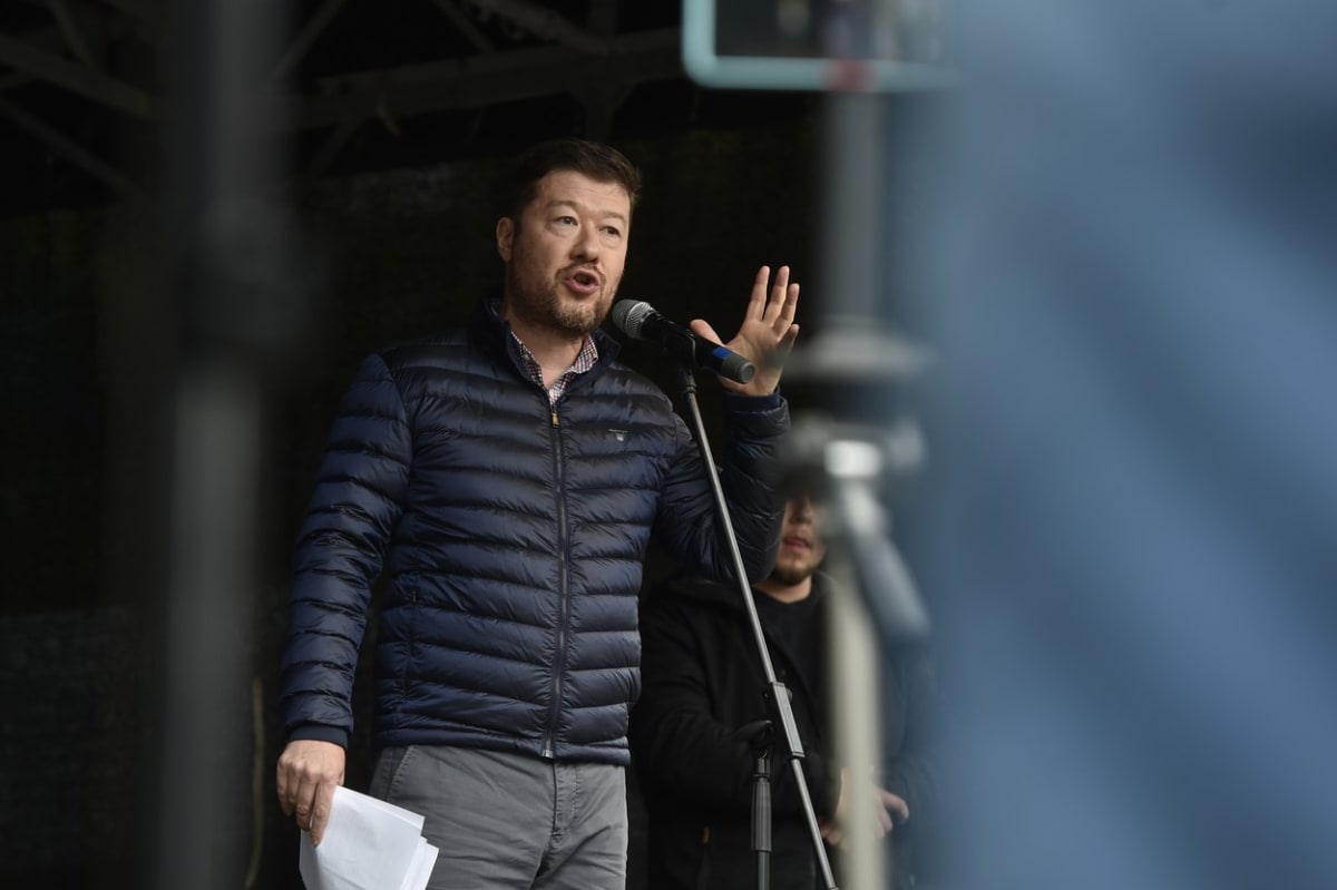 Demonstrace v Ostravě se účastnil i šéf hnutí SPD Tomio Okamura. (28.9.2022)