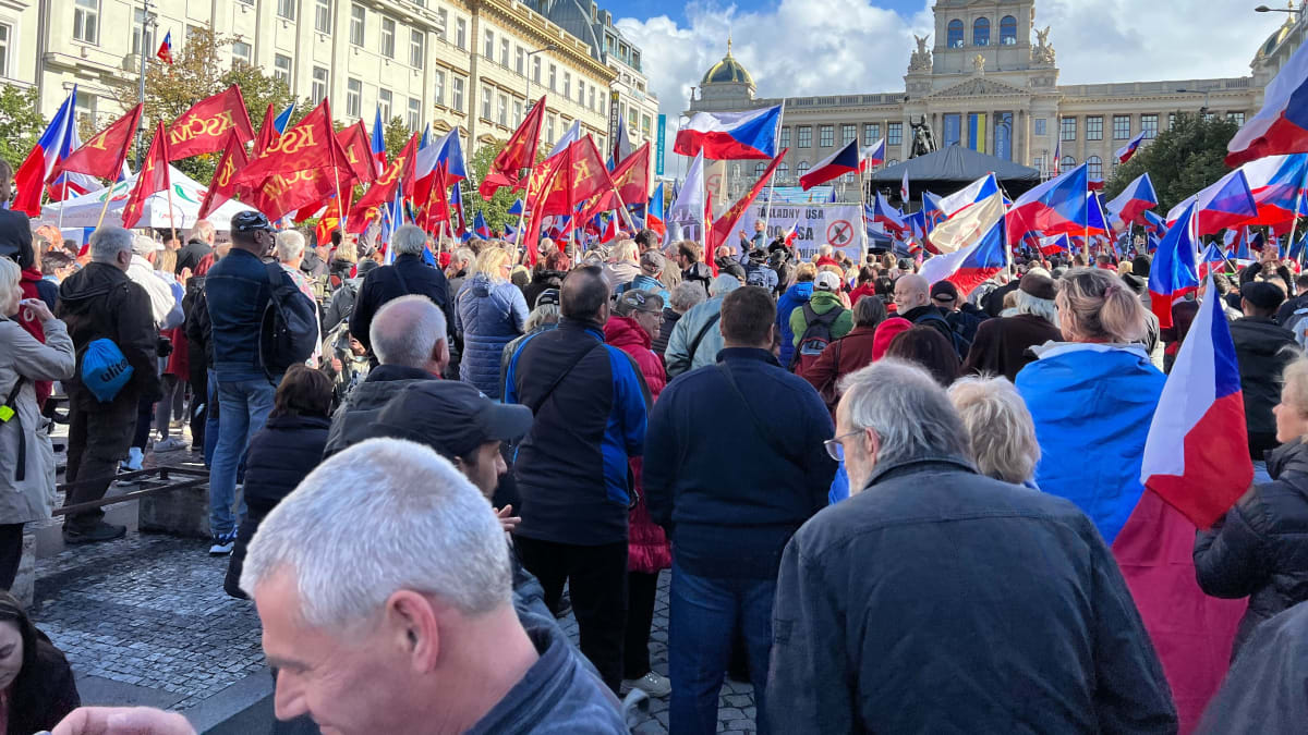 Demonstrace proti vládě na Václavském náměstí v Praze (28. září 2022)