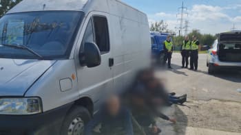 Kritická situace na slovenské hranici. Policie zadržela 11 převaděčů a odhalila 247 migrantů