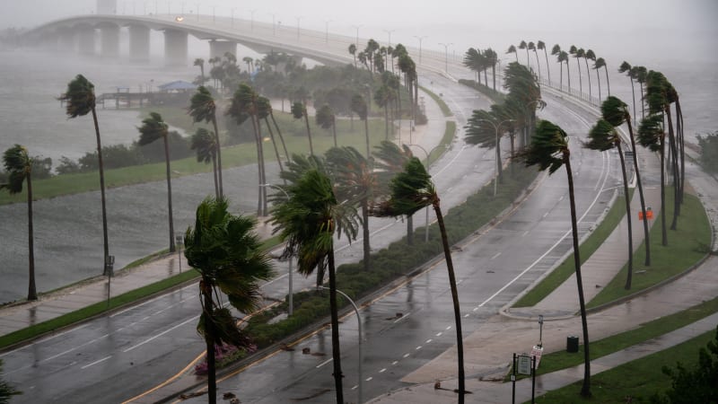 Řádění hurikánu Ian pokračuje. Udeřil v Jižní Karolíně, stovky tisíc lidí jsou bez proudu