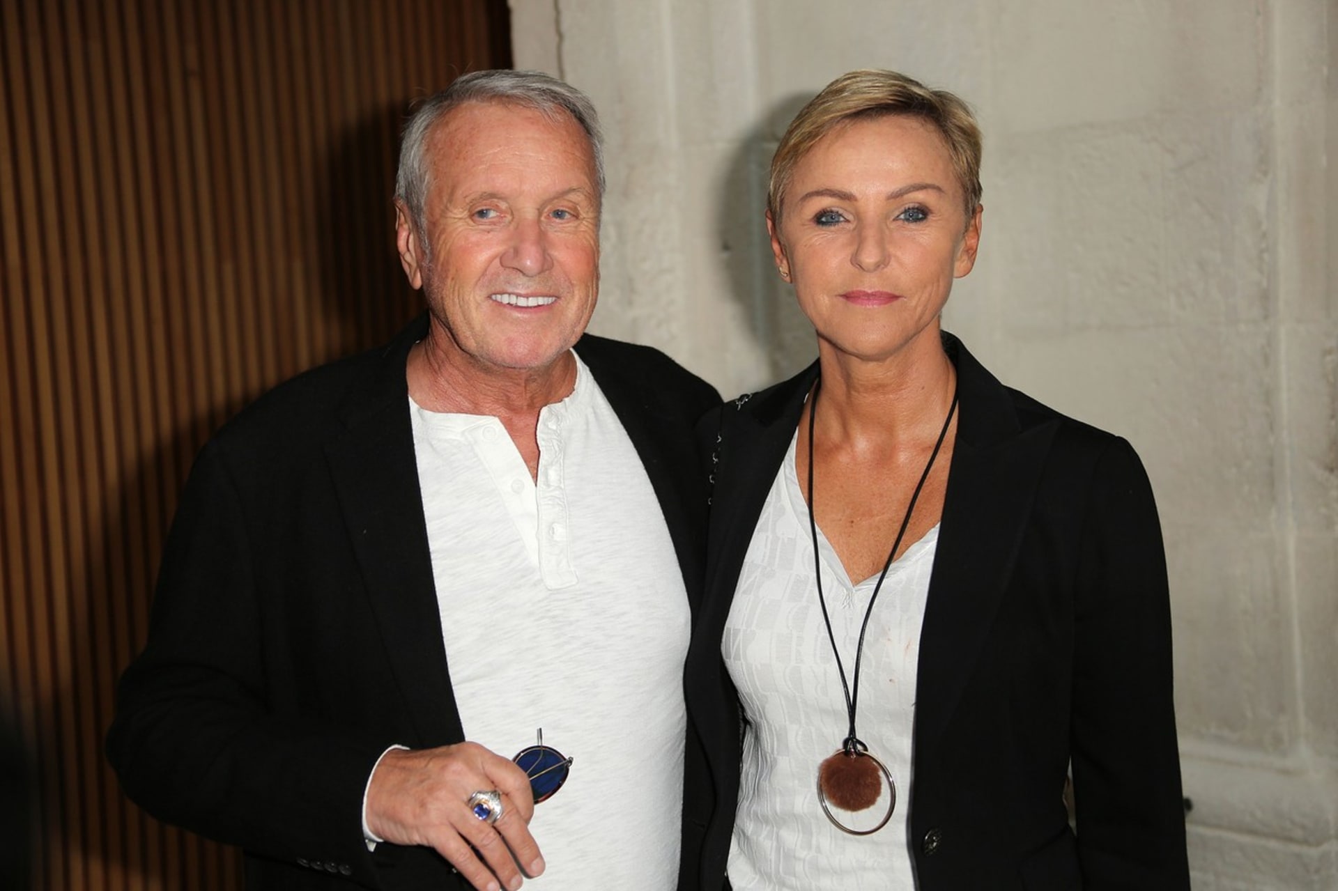Yves Rénier a jeho žena Karine Rénier (2018)