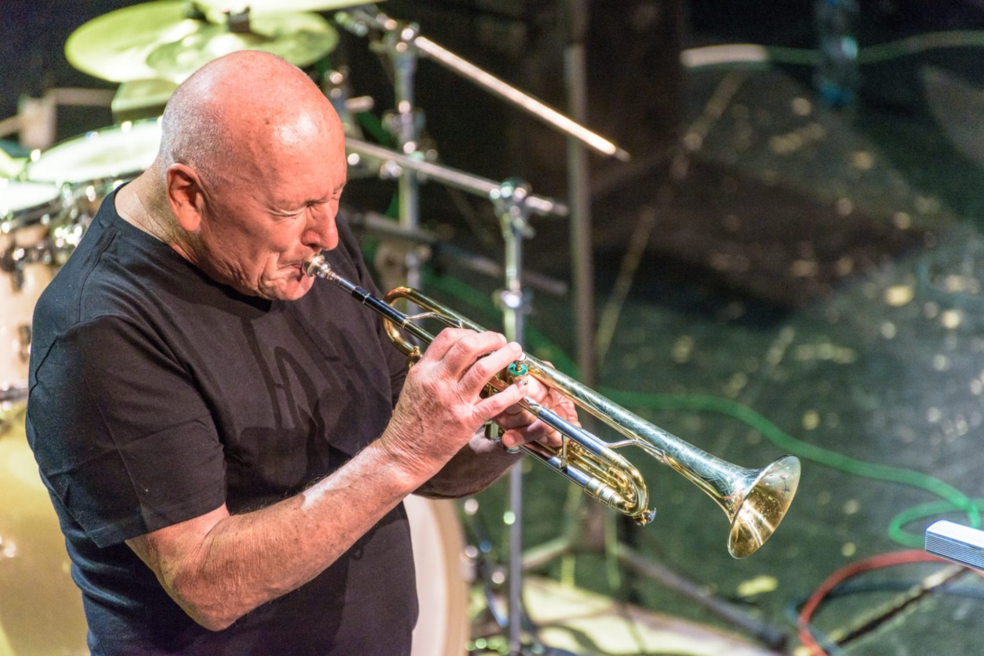 Trumpetista Laco Déczi pobývá převážně v USA.
