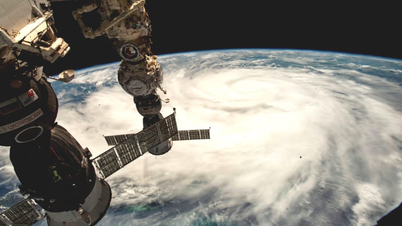 Hurikán Ian vyfocený z ISS (26. září 2022)