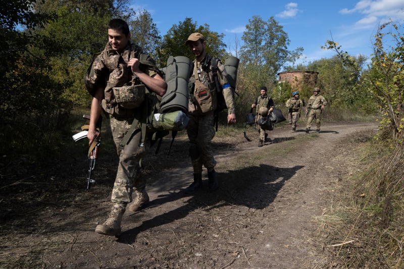 Ukrajinští vojáci nedaleko Lymanu (22. září 2022)
