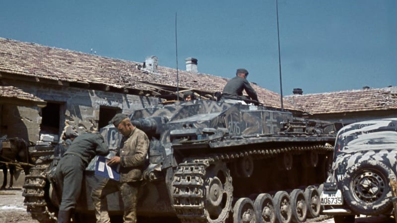 StuG III Ausf.E s kanonem 7,5 cm KwK 37 L/24 patřící k 22. tankové divizi v roce 1942 na Krymu