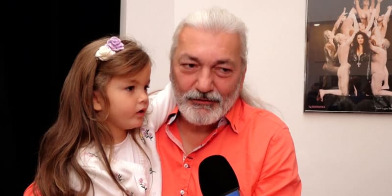 Daniel Hůlka se svou rozkošnou dcerou Rozárkou. 