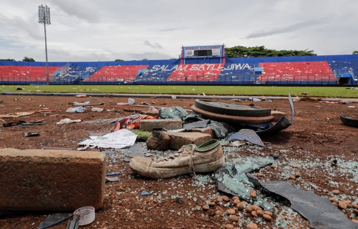 Tragédie na stadionu v Malangu si vyžádala už 131 obětí.