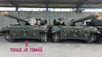 „Tomáš“ si už jede pro Putina. Co všechno umí tank, na který se Češi složili pro Ukrajinu